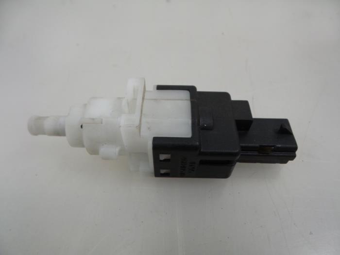 Usados Interruptor Ferrari F430 Spider 4.3 V8 32V Precio € 10,00 Norma de margen ofrecido por Autobedrijf Broekhuis B.V.