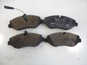 Used Front brake pad Mercedes Sprinter 3,5t (906.73) 316 CDI 16V Price € 30,25 Inclusive VAT offered by Autobedrijf Broekhuis B.V.