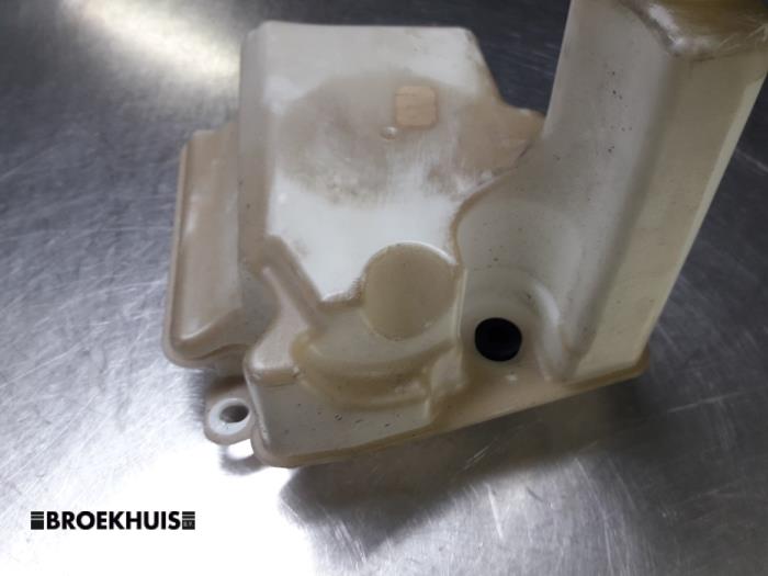 Rear window washer reservoir from a BMW 3 serie Compact (E46/5) 316ti 16V 2001