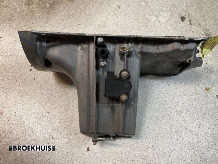 Usagé Couvercle carter Mercedes A (W168) 1.9 A-190 Prix € 35,00 Règlement à la marge proposé par Autobedrijf Broekhuis B.V.