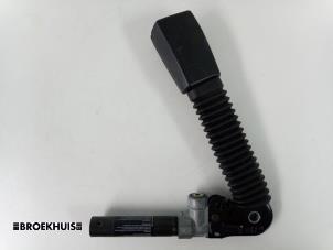 Used Seatbelt tensioner, right BMW 3 serie (E46/4) 320i 24V Price € 20,00 Margin scheme offered by Autobedrijf Broekhuis B.V.