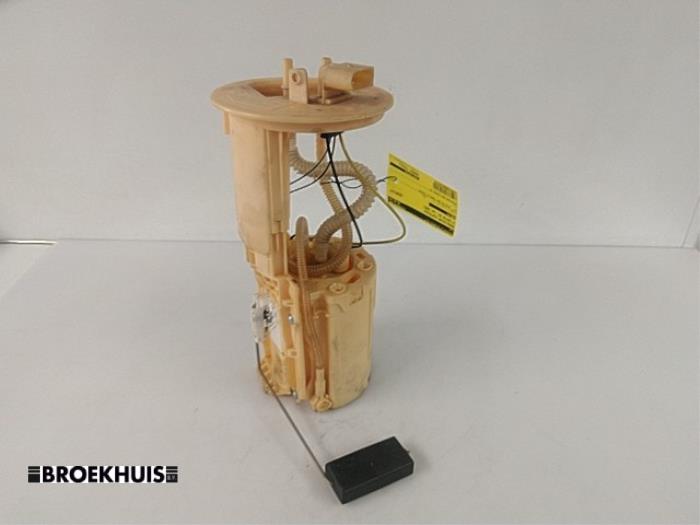 Gebrauchte Kraftstoffpumpe Elektrisch Volkswagen Crafter 2.5 TDI 30/32/35/46/50 Preis € 35,00 Margenregelung angeboten von Autobedrijf Broekhuis B.V.