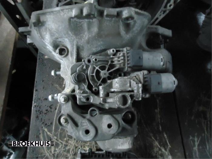 Getriebe Opel Corsa C (F08/68), 2000 / 2009 1.2 16V Twin Port, Fließheck, Benzin, 1.229cc, 59kW (80pk), FWD, Z12XEP; EURO4, 2004-07 / 2009-12 (Gebraucht)