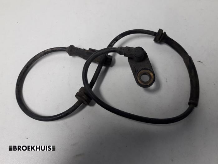 Begagnade ABS-sensor Renault Modus/Grand Modus (JP) 1.2 16V Pris € 10,00 Marginaltabell erbjuds av Autobedrijf Broekhuis B.V.