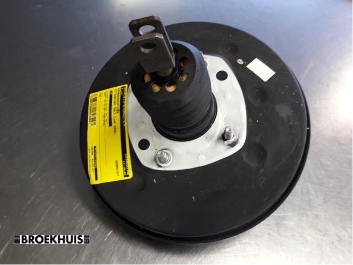 Usagé Servo frein Mitsubishi Colt (Z2/Z3) 1.3 16V Prix € 20,00 Règlement à la marge proposé par Autobedrijf Broekhuis B.V.