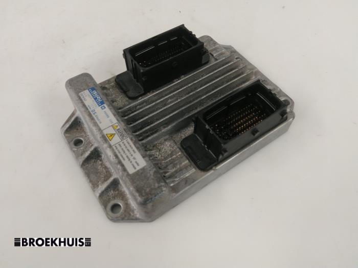 Used Injection computer Opel Meriva (A) 1.7 CDTI 16V Price € 45,00 Margin scheme offered by Autobedrijf Broekhuis B.V.