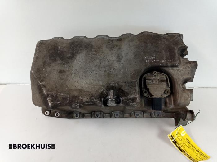 Gebrauchte Ölwanne Volkswagen Transporter T5 1.9 TDi Preis € 48,40 Mit Mehrwertsteuer angeboten von Autobedrijf Broekhuis B.V.