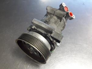 Used Air conditioning pump Renault Clio III (BR/CR) 1.2 16V 75 Price € 25,00 Margin scheme offered by Autobedrijf Broekhuis B.V.