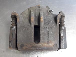 Used Front brake calliper, left Renault Megane II (BM/CM) 1.6 16V Price € 15,00 Margin scheme offered by Autobedrijf Broekhuis B.V.