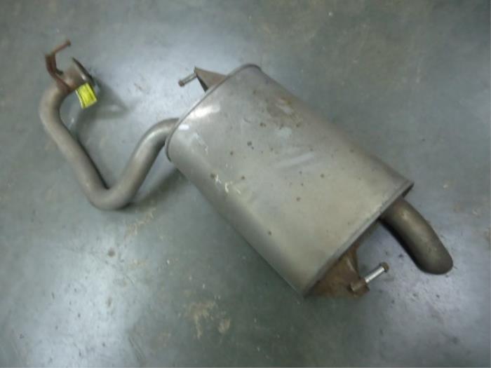 Gebrauchte Auspuff Enddämpfer Toyota Avensis Wagon (T25/B1E) 2.0 16V D-4D Preis € 30,00 Margenregelung angeboten von Autobedrijf Broekhuis B.V.