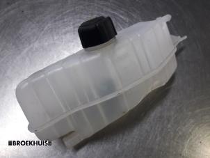 Used Expansion vessel Renault Clio III (BR/CR) 1.5 dCi FAP Price € 15,00 Margin scheme offered by Autobedrijf Broekhuis B.V.