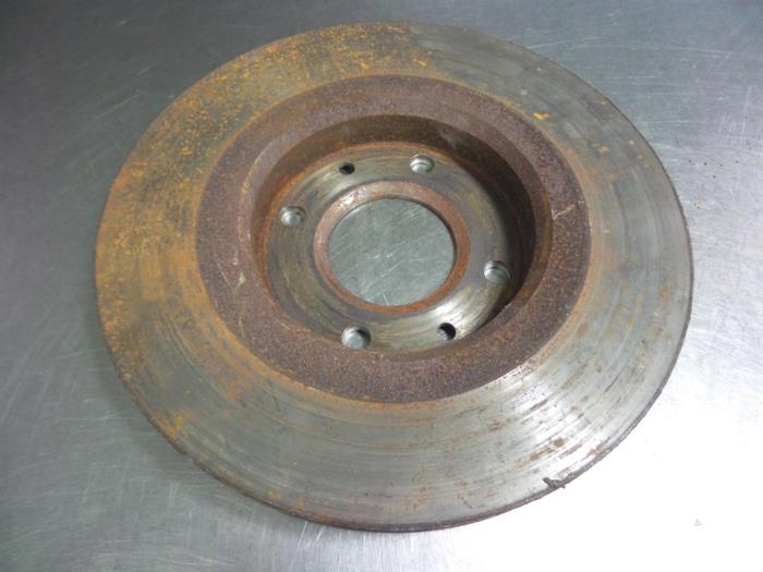 Front brake disc from a Citroën C4 Berline (LC) 1.6 16V 2006