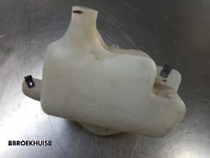 Used Front windscreen washer reservoir Peugeot 807 2.2 HDiF 16V Price € 15,00 Margin scheme offered by Autobedrijf Broekhuis B.V.