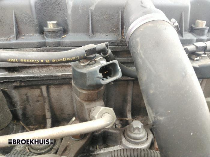 Engine from a Peugeot 406 (8B) 2.0 HDi 90 1999