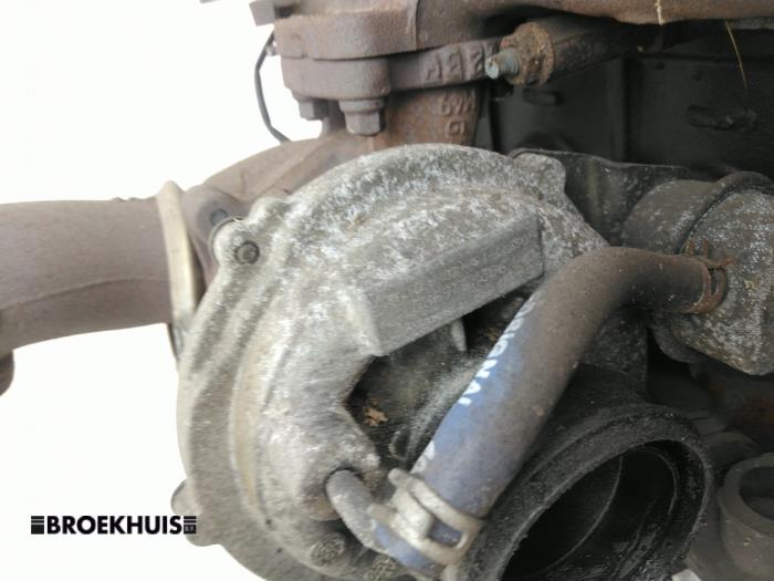 Engine from a Peugeot 406 (8B) 2.0 HDi 90 1999