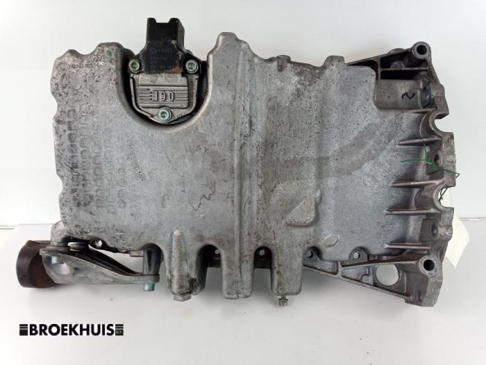 Usagé Couvercle carter Audi A4 (B7) 1.9 TDI Prix € 45,00 Règlement à la marge proposé par Autobedrijf Broekhuis B.V.