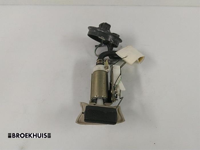 Usagé Pompe d'injection Hyundai Lantra/Elantra II Wagon 1.5 GL,GLS 12V Prix € 20,00 Règlement à la marge proposé par Autobedrijf Broekhuis B.V.