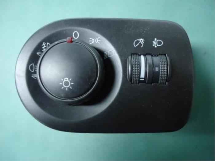 Licht Schalter van een Seat Leon (1P1) 1.9 TDI 105 2008