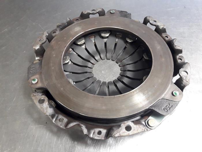 Pressure plate from a Opel Corsa C (F08/68) 1.2 16V 2004