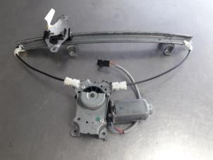 Usados Mecanismo de ventanilla de 4 puertas derecha delante Nissan Primera Estate (WP11) 1.6 GX 16V Precio € 25,00 Norma de margen ofrecido por Autobedrijf Broekhuis B.V.