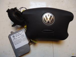 Used Left airbag (steering wheel) Volkswagen Golf IV Variant (1J5) 1.9 TDI 100 Price € 25,00 Margin scheme offered by Autobedrijf Broekhuis B.V.