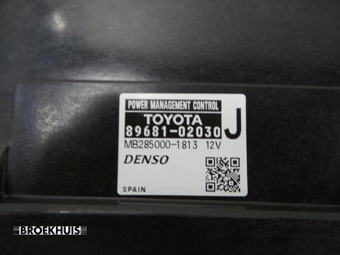 Computer hybrid battery from a Toyota Auris Touring Sports (E18) 1.8 16V Hybrid 2014