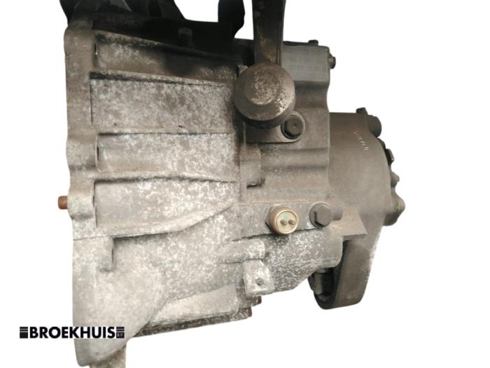 Gebrauchte Getriebe Mercedes Vito (638.1/2) 2.3 108D Preis auf Anfrage angeboten von Autobedrijf Broekhuis B.V.