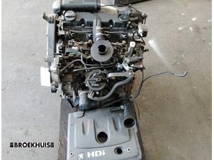 Engine from a Peugeot 307 Break (3E) 2.0 HDi 90 2004