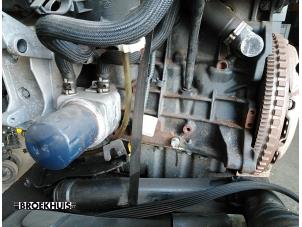 Engine from a Peugeot 307 Break (3E) 2.0 HDi 90 2004