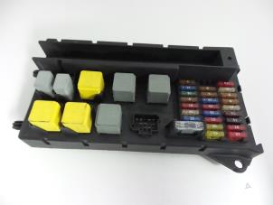 Used Fuse box Volkswagen Crafter 2.5 TDI 30/32/35/46/50 Price € 42,35 Inclusive VAT offered by Autobedrijf Broekhuis B.V.