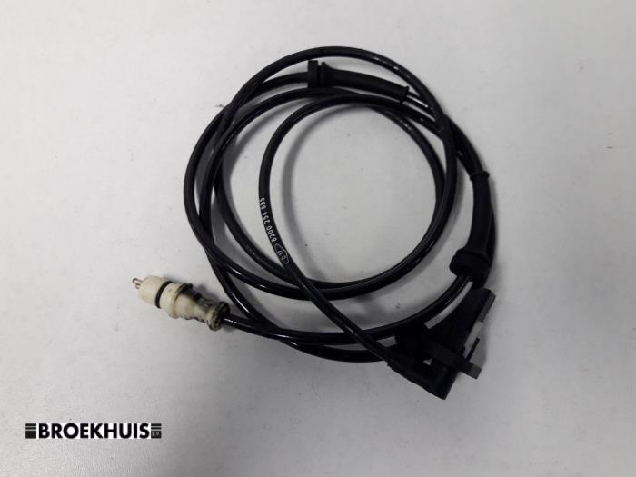 Usados Sensor ABS Renault Clio II (BB/CB) 1.2 16V Precio € 15,00 Norma de margen ofrecido por Autobedrijf Broekhuis B.V.