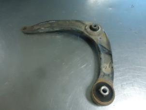 Used Front wishbone, left Peugeot 307 SW (3H) 1.6 HDi 16V Price € 30,00 Margin scheme offered by Autobedrijf Broekhuis B.V.