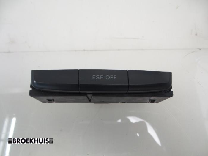 Usados Interruptor ESP Audi A4 Avant (B8) 2.0 TDI 16V Precio € 15,00 Norma de margen ofrecido por Autobedrijf Broekhuis B.V.