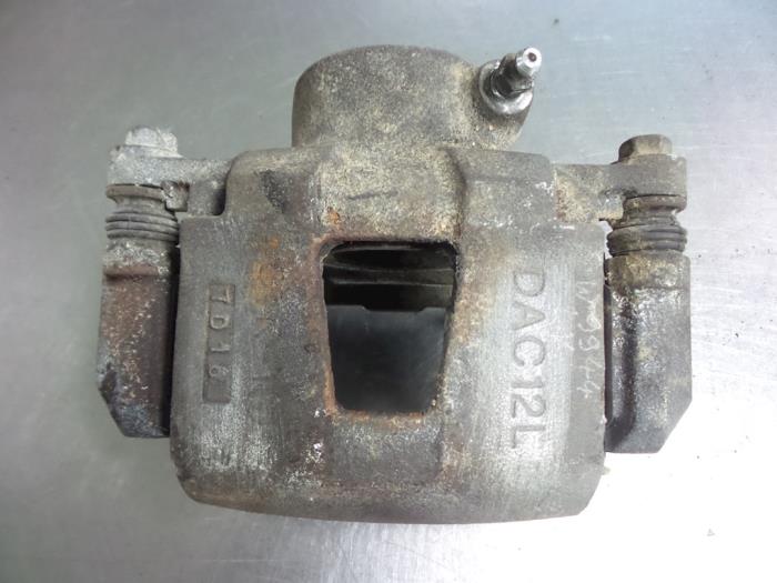 Gebrauchte Bremszange links vorne Chevrolet Nubira Wagon 2.0 TCDI 16V Preis € 15,00 Margenregelung angeboten von Autobedrijf Broekhuis B.V.