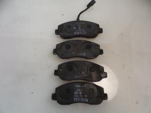 Used Front brake pad Opel Movano Combi 2.3 CDTi 16V Price € 24,20 Inclusive VAT offered by Autobedrijf Broekhuis B.V.