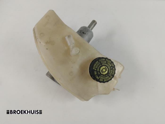 Master brake cylinder