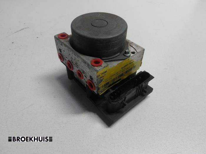 Gebrauchte ABS Pumpe Renault Megane II Grandtour (KM) 1.5 dCi 85 Preis € 25,00 Margenregelung angeboten von Autobedrijf Broekhuis B.V.