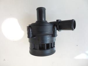 Used Water pump Opel Movano Combi 2.3 CDTi 16V Price € 30,25 Inclusive VAT offered by Autobedrijf Broekhuis B.V.