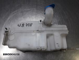 Usagé Réservoir lave-glace avant Suzuki Alto (RF410) 1.1 16V Prix € 15,00 Règlement à la marge proposé par Autobedrijf Broekhuis B.V.