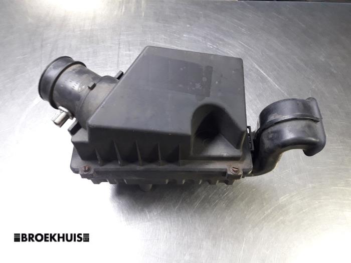 Gebrauchte Luftfiltergehäuse Ford Transit Connect 1.8 Tddi Preis € 15,00 Margenregelung angeboten von Autobedrijf Broekhuis B.V.