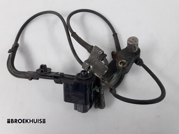 Begagnade ABS-sensor Mazda 6 Sportbreak (GY19/89) 2.0i 16V Pris € 10,00 Marginaltabell erbjuds av Autobedrijf Broekhuis B.V.