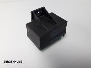 Used Glow plug relay Peugeot 307 SW (3H) 2.0 HDi 110 FAP Price € 15,00 Margin scheme offered by Autobedrijf Broekhuis B.V.