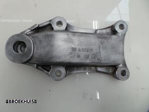 Used Gearbox mount Mercedes S (C217) 5.5 S-63 AMG V8 32V Biturbo 4-Matic Price € 25,00 Margin scheme offered by Autobedrijf Broekhuis B.V.