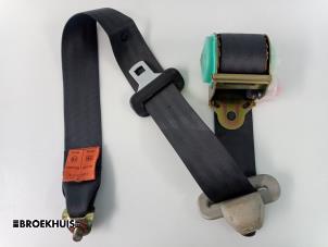 Usados Cinturón de seguridad izquierda detrás Daihatsu Sirion/Storia (M1) 1.0 12V Precio € 15,00 Norma de margen ofrecido por Autobedrijf Broekhuis B.V.