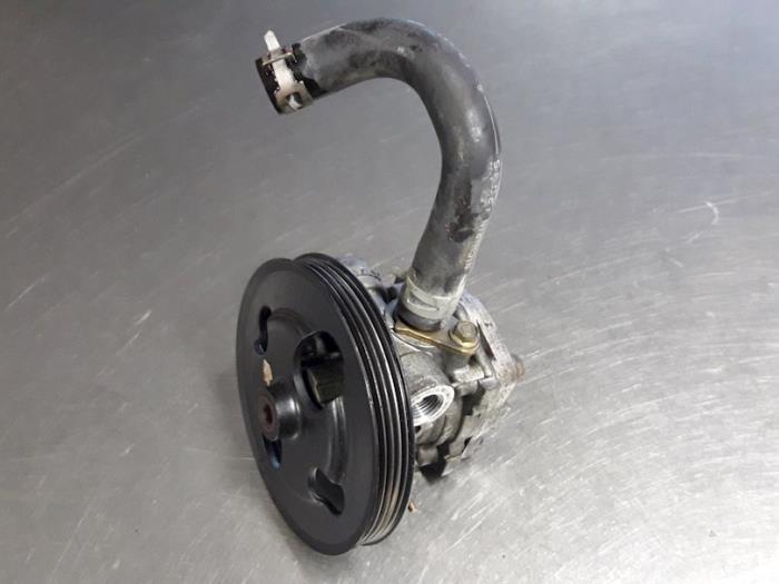 Usagé Pompe de direction Suzuki Grand Vitara I (FT/GT/HT) 2.5 V6 24V Prix € 25,00 Règlement à la marge proposé par Autobedrijf Broekhuis B.V.