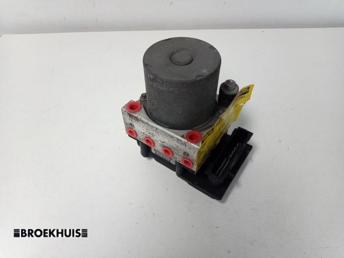 Gebrauchte ABS Pumpe Ford Mondeo III Wagon 2.0 TDCi 130 16V Preis € 40,00 Margenregelung angeboten von Autobedrijf Broekhuis B.V.