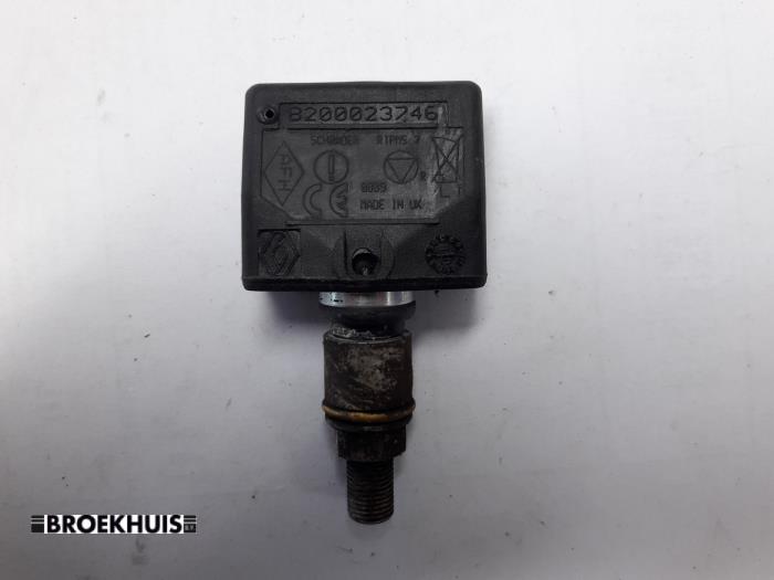 Begagnade Däcktryckssensor Renault Laguna II (BG) 2.0 16V IDE Pris € 10,00 Marginaltabell erbjuds av Autobedrijf Broekhuis B.V.