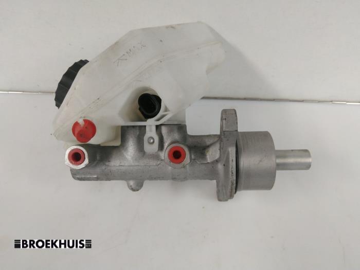 Used Master cylinder Opel Corsa C (F08/68) 1.3 CDTi 16V Price € 20,00 Margin scheme offered by Autobedrijf Broekhuis B.V.