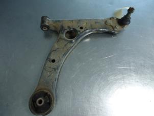 Used Front wishbone, right Toyota Corolla Verso (R10/11) 2.2 D-4D 16V Price € 30,00 Margin scheme offered by Autobedrijf Broekhuis B.V.