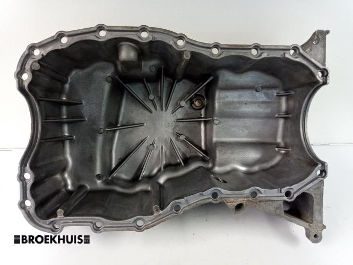 Usagé Couvercle carter Renault Megane II (BM/CM) 1.5 dCi 80 Prix € 25,00 Règlement à la marge proposé par Autobedrijf Broekhuis B.V.